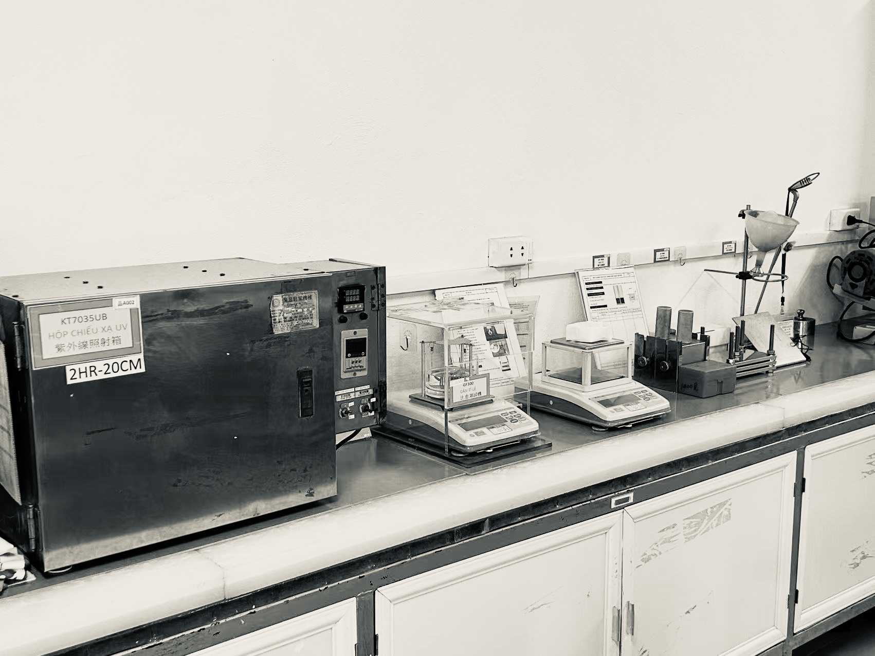 量産材料のスペック監視